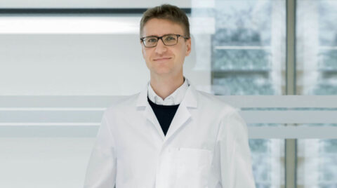Dr. Oliver Härtl